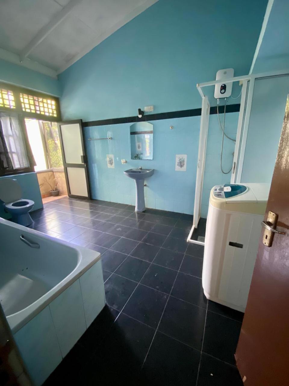 Noahs Ark Transit Stay Moratuwa Bagian luar foto