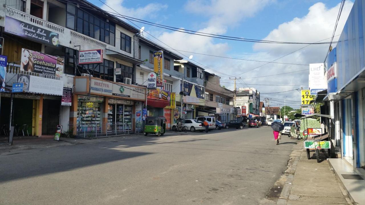 Noahs Ark Transit Stay Moratuwa Bagian luar foto